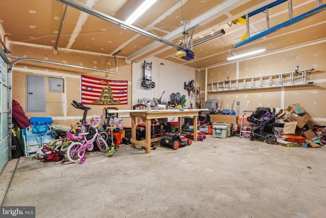 358 BRANDENBURG DR, Falling Waters, WV 25419