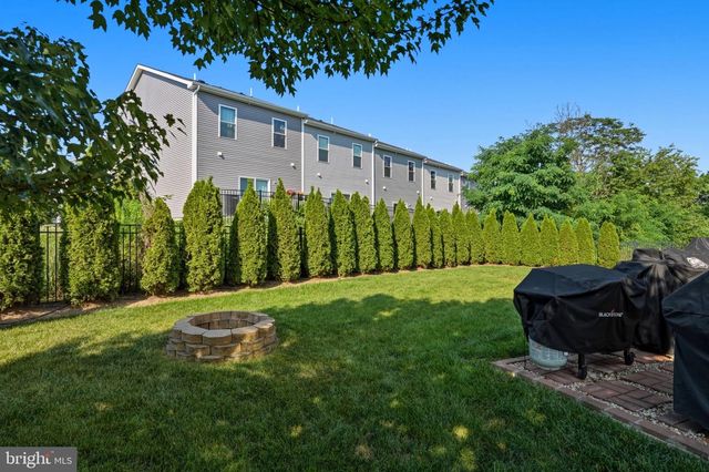358 BRANDENBURG DR, Falling Waters, WV 25419