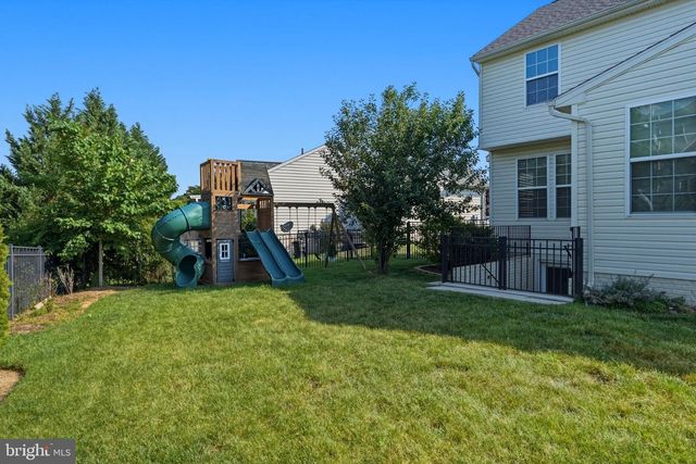 358 BRANDENBURG DR, Falling Waters, WV 25419