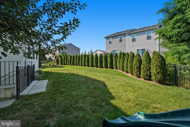 358 BRANDENBURG DR, Falling Waters, WV 25419