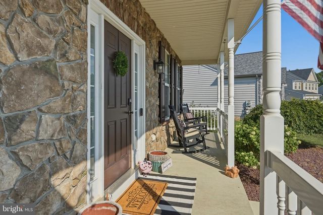 358 BRANDENBURG DR, Falling Waters, WV 25419