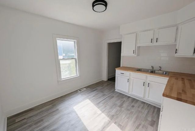 8200 W 34th Street, Little Rock, AR 72204