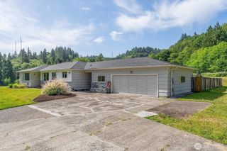 841 Hazel Dell Road, Castle Rock, WA 98611