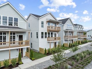 805 Arbor Trace Cir, Nashville, TN 37207