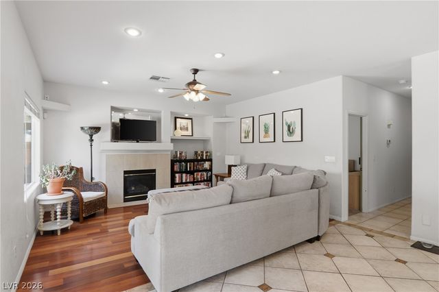 2218 Alanhurst Drive, Henderson, NV 89052