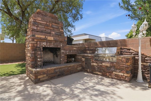 2218 Alanhurst Drive, Henderson, NV 89052