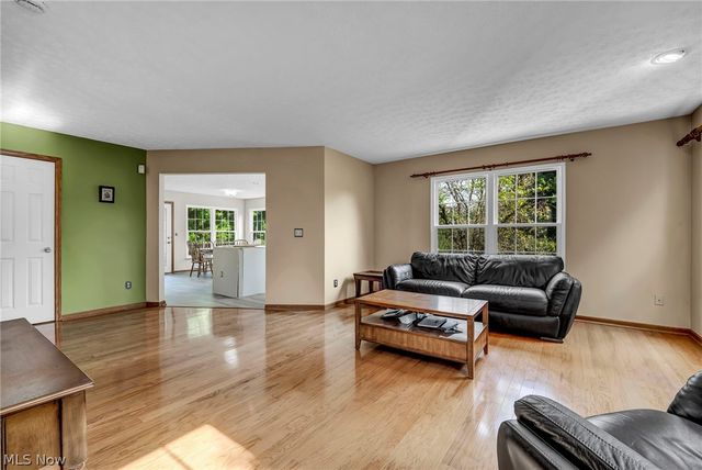 2573 Stonecreek Drive, Akron, OH 44320