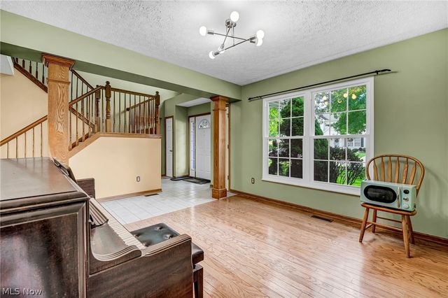 2573 Stonecreek Drive, Akron, OH 44320
