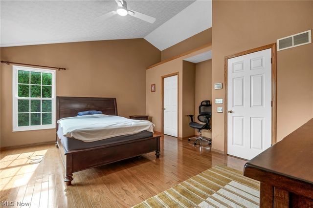 2573 Stonecreek Drive, Akron, OH 44320