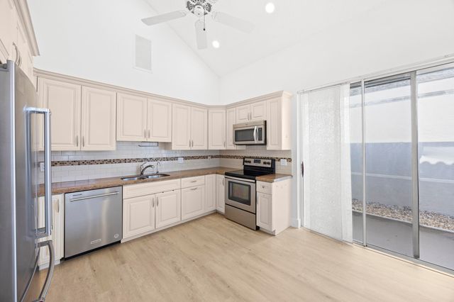 17192 Newport Club Drive, Boca Raton, FL 33496