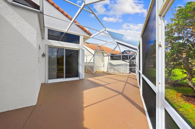 17192 Newport Club Drive, Boca Raton, FL 33496