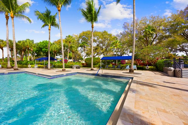 17192 Newport Club Drive, Boca Raton, FL 33496