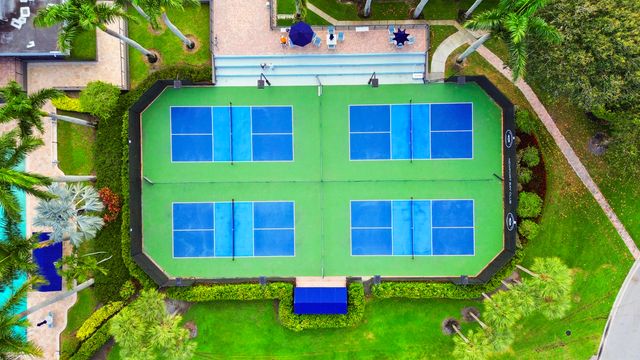 17192 Newport Club Drive, Boca Raton, FL 33496