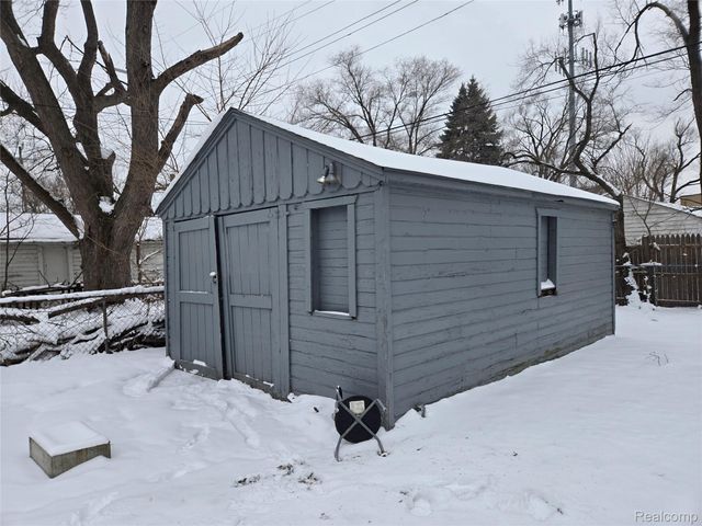 20521 Strasburg Street, Detroit, MI 48205