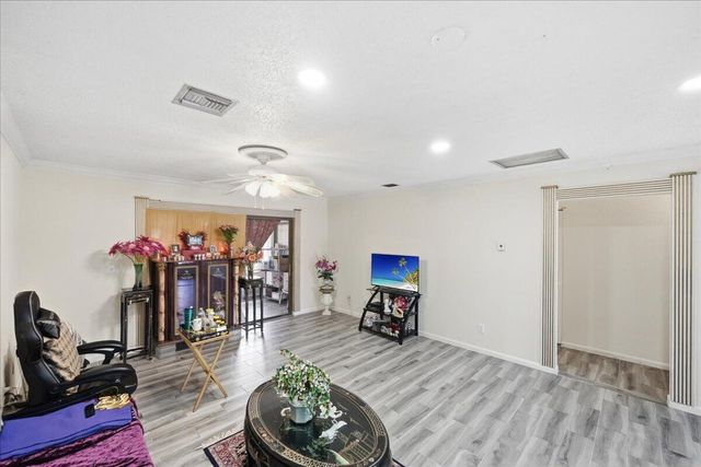 6531 SE Federal Highway SE Q108, Stuart, FL 34997