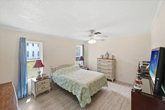 6531 SE Federal Highway SE Q108, Stuart, FL 34997