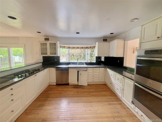160 South Conger Avenue, Congers, NY 10920