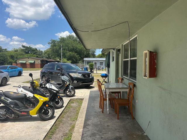 5626 SW 27th Street, West Park, FL 33023