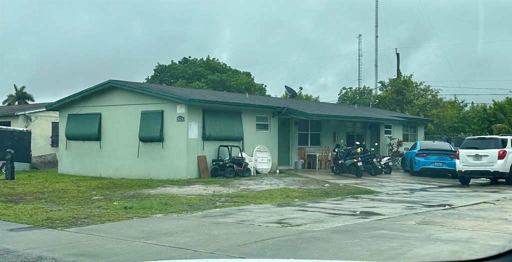 5626 SW 27th Street, West Park, FL 33023