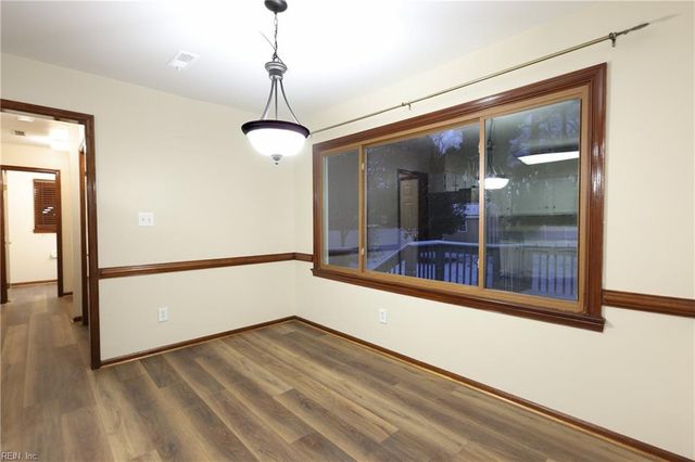 1008 Hollins College CT, Virginia Beach, VA 23455