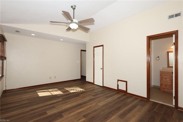 1008 Hollins College CT, Virginia Beach, VA 23455