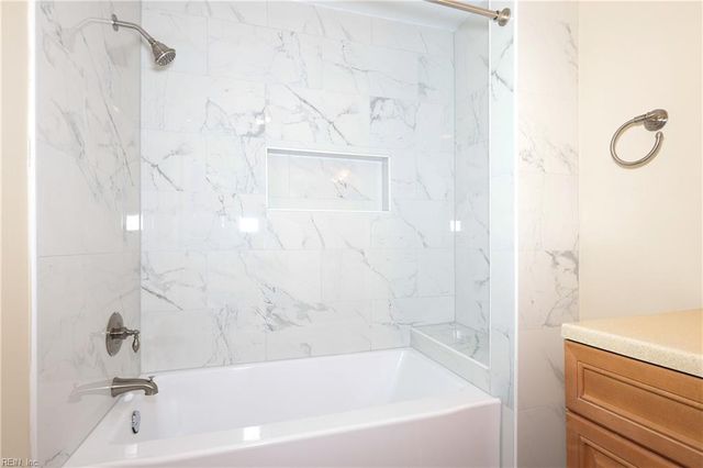 1008 Hollins College CT, Virginia Beach, VA 23455