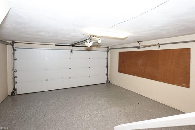 1008 Hollins College CT, Virginia Beach, VA 23455