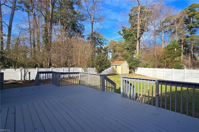 1008 Hollins College CT, Virginia Beach, VA 23455