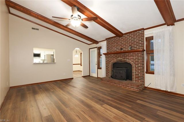 1008 Hollins College CT, Virginia Beach, VA 23455