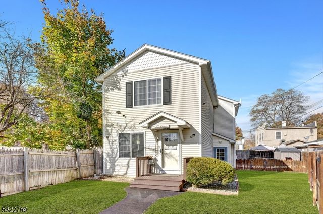 34 Parker St, Franklin Boro, NJ 07416