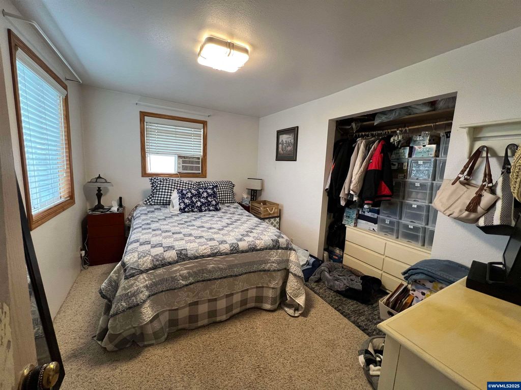 Image 15 of property listing at 1590 W 2nd St, Halsey, OR 97348