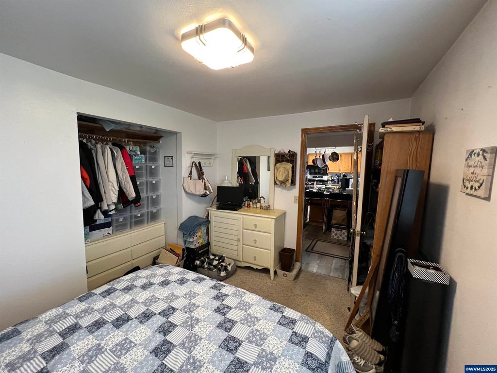 Image 16 of property listing at 1590 W 2nd St, Halsey, OR 97348