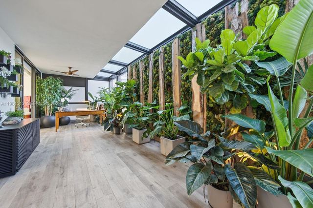 1000 Venetian Way 403, Miami Beach, FL 33139