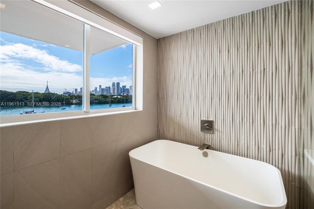 1000 Venetian Way 403, Miami Beach, FL 33139