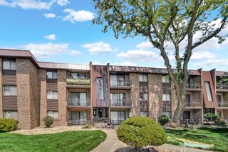3010 Bernice Road 104, Lansing, IL 60438