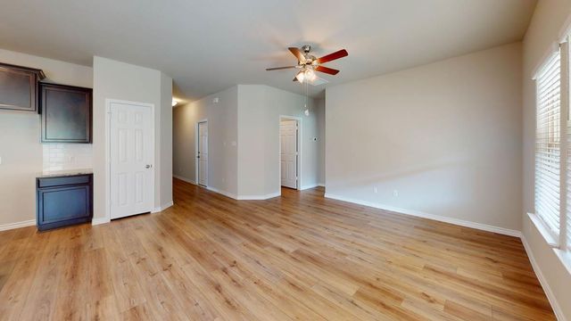 227 Water Well RD, Burnet, TX 78611