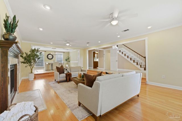 11441 Clear Creek Dr, Pensacola, FL 32514