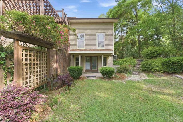 11441 Clear Creek Dr, Pensacola, FL 32514