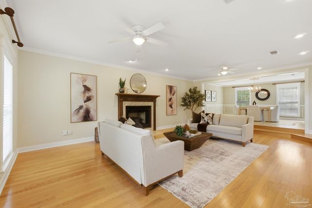 11441 Clear Creek Dr, Pensacola, FL 32514
