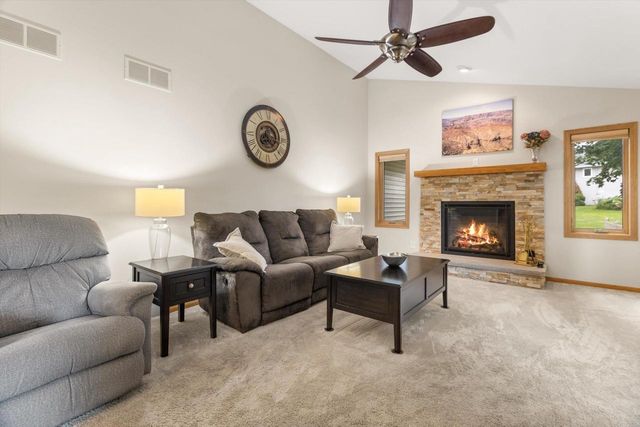 203 Maria Lane, Cottage Grove, WI 53527