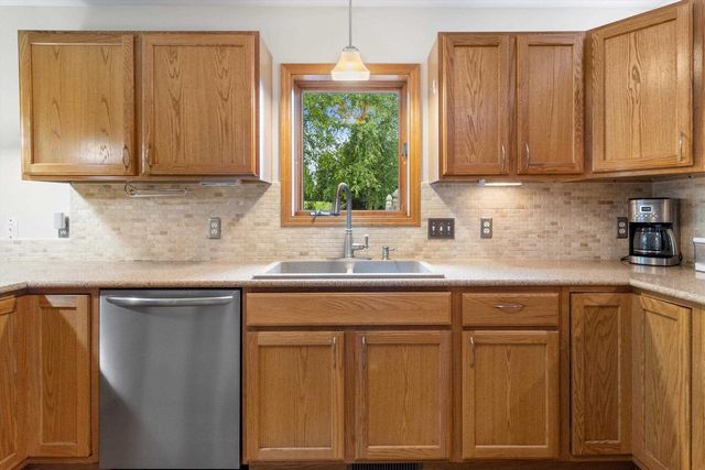 203 Maria Lane, Cottage Grove, WI 53527