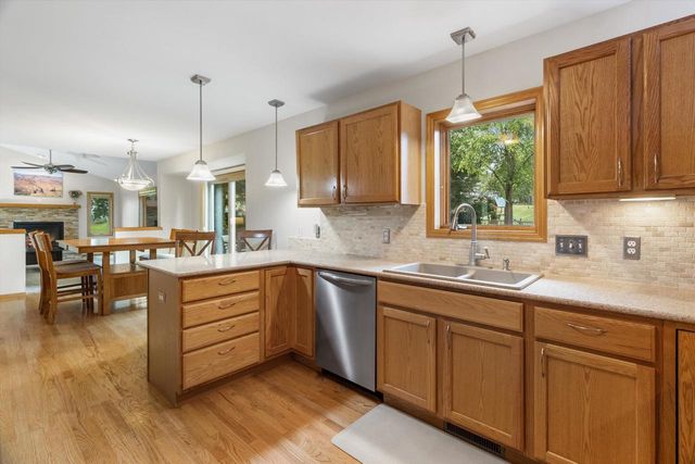 203 Maria Lane, Cottage Grove, WI 53527