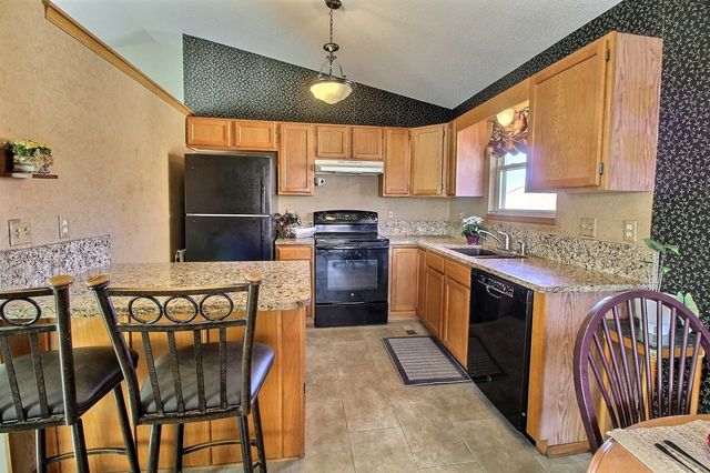 10901 W Blake Cir, Wichita, KS 67209