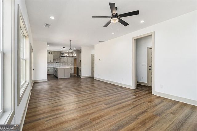 400 Stone Lea Trace, Oxford, GA 30054