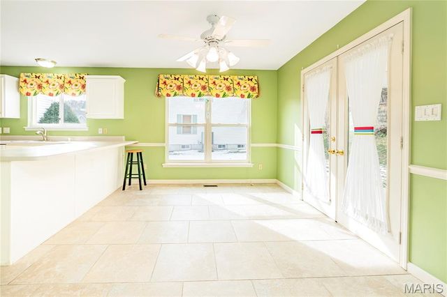 1227 Park Meadow Drive, Fenton, MO 63026