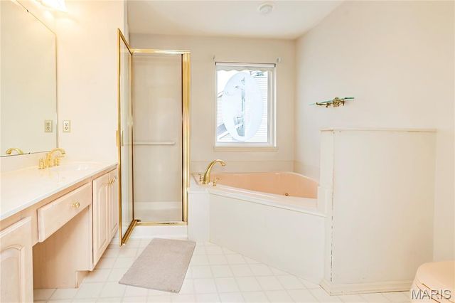 1227 Park Meadow Drive, Fenton, MO 63026