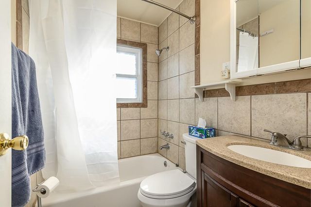 8415 Tauromee Avenue, Kansas City, KS 66112