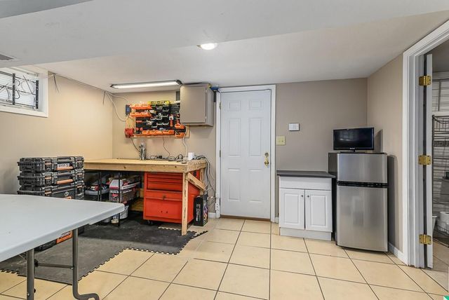 8415 Tauromee Avenue, Kansas City, KS 66112