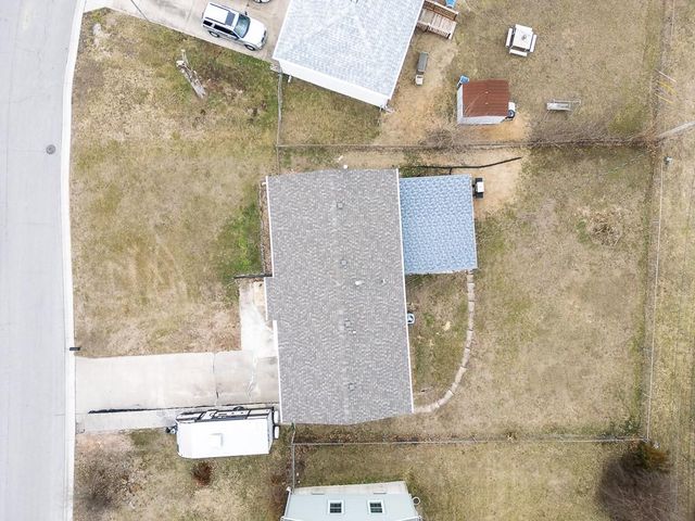 8415 Tauromee Avenue, Kansas City, KS 66112