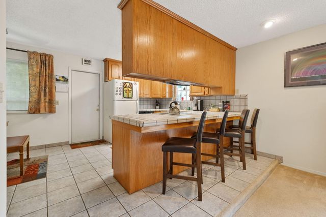 2323 S Dollner Street, Visalia, CA 93277